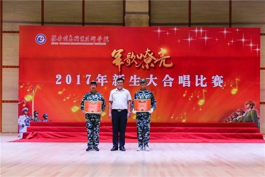 (新春走基层）春节临近 南京交通部门包车送建设者返乡“温暖回家路”
